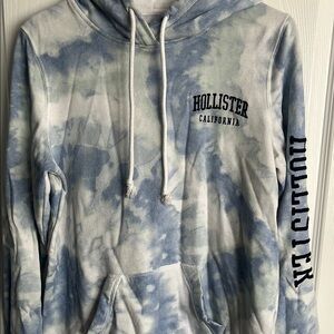 Hollister Blue and White Cloud Pattern Sweater